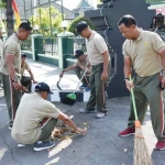 Kegiatan dilaksanakan dengan membersihkan sekitar lingkungan Kodim 0803/Madiun, Jumat (9/8/2019).