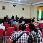 Mediasi yang dilakukan kedua pihak untuk menyelesaikan polemik di Kwanyar Barat, Bangkalan.
