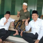 Achmad Amir Aslichin-Edy Widodo saat bersilaturahmi dengan KH Agoes Ali Masyhuri atau yang biasa dikenal Gus Ali. Foto: Ist