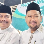 Qosim (kiri) bersama Gus Yani dalam suatu acara, beberapa waktu lalu. foto: SYUHUD/ BANGSAONLINE