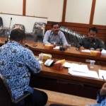 Komisi A DPRD Gresik ketika hearing dengan mitra SKPD. foto: syuhud/bangsaonline