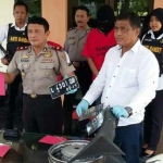 Polsek Mulyorejo saat merilis kedua tersangka curat.