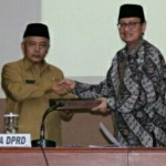 Sanusi (kiri) dan Hari Sasongko (kanan).