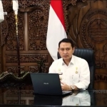 Bupati Nganjuk Novi Rahman Hidayat saat menyampaikan pesan dan imbauannya melalui instagram. foto: ist