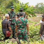 Danrem 084/BJ, Brigjen TNI Terry Tresna Purnama, saat meninjau objek yang akan menjadi sasaran kunjungan KSAD.