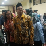 Gus Muhdlor saat usai mengikuti sidang kasus pemotongan insentif ASN di BPPD Sidoarjo.