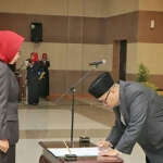 Kepala DPMPTSP Probolinggo Kristiana Ruliani saat dilantik Wakil Bupati Timbul Prihanjoko pada mutasi waktu lalu.