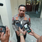 Dirlantas Polda Jatim, Kombes Pol M Taslim Chairuddin, saat memberi keterangan kepada awak media.