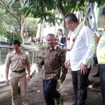 Menteri Desa, PDT dan Transmigrasi, Eko Putra Sandjaya, BSEE, MBAA saat berkunjung ke Hutan Bambu Boon Pring Andeman.