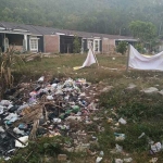 Kondisi sampah yang sangat memprihatikan di Perumahan Puri Permata Indah Sedeng.