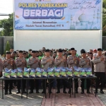 Apel Polres Pamekasan sebelum menyalurkan sembako ke warga sekitar. (Ist)