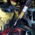 Kedua kendaraan truk yang terlibat kecelakaan diamankan di Pos Laka Satlantas Polres Ngawi.