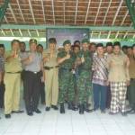 Dandim 0811/Tuban Letkol Inf Sarwo Supriyo disambut forpimcam dan masyarakat yang dikunjungi.