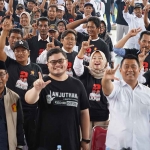 Calon Bupati Kediri nomor urut 2, Hanindhito Himawan Pramana, bersama pimpinan dan kader Gerinda. Foto: Ist