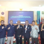 Foto bersama usai seminar yang digelar Unirow Tuban.