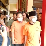 Oknum ASN dan THL saat berada di Mapolres Bangkalan