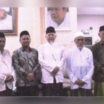 Gus Yani (tiga dari kiri) bersama KH. Masbuhin Faqih, KH. Robbach Ma