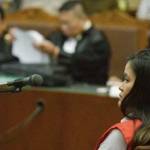 Jessica Kumala Wongso menjalani sidang perdana terkait kasus pembunuhan Wayan Mirna Salihin di Pengadilan Negeri Jakarta Pusat, Rabu (15/6).