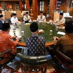Presiden Prabowo ketika menerima pimpinan DPR RI, Tim Pengawas Haji, serta jajaran Kemenhaj di Hambalang, Bogor, Jawa Barat. Foto: MCH 2026