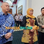 Gubernur Jawa Timur, Khofifah Indar Parawansa menerima kunjungan kerja Menteri Perhubungan, Dudy Purwagandhi. Foto: Devi Fitri Afriyanti/BANGSAONLINE