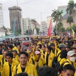 Demo Indonesia Gelap yang digelar para BEM seluruh Indonesia di Jakarta, Senin (17/2/2025). Foto: inews.id/MPI