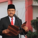 Wali Kota Pasuruan Saifullah Yusuf menyampaikan amanat saat upacara Hari Pahlawan.