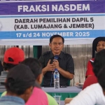 Anggota DPRD Jatim, Deni Prasetya, saat reses di Dusun Krajan, Desa Wonosari, Kecamatan Puger, Jember.