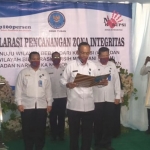 Deklarasi Zona Integritas Menuju WBK dan WBBM di Kantor BNN Kabupaten Tuban, Selasa (29/9/2020). (foto: ist).