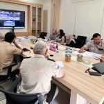 Jajaran Kantah Kabupaten Pasuruan saat mengikuti Sosialisasi Strategi Komunikasi, Informasi Publik, dan Layanan Pengaduan yang digelar secara daring oleh Kementerian ATR/BPN melalui Biro Hubungan Masyarakat dan Protokol.