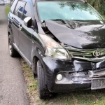 Kondisi mobil Toyota Avanza usai tabrakan beruntun.