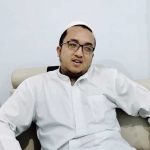 RKH Muhammad Bakir Hasan, Pengasuh Pondok Pesantren Darut Tauhid Islami Palpettok, Desa Plakpak, Kabupaten Pamekasan, Madura. 