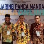 Lima Anggota JPM Kabupaten Gresik saat menjadi peserta dalam penguatan pembinaan ideologi pancasila JPM Provinsi Jawa Timur yang diadakan oleh BPIP. Foto: BANGSAONLINE