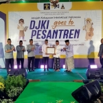 Penyerahan hak cipta di Pesantren Tebuireng, Jombang