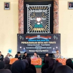 Ratusan Calon Warga Baru PSHT Cabang Kota Kediri saat mengikuti pembekalan. Foto: Ist