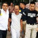 Daeng Aziz saat ditangkap di kos-kosannya. foto: dtc