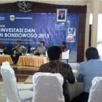 Bupati Bondowoso Amin Said Husni saat mempresentasikan sumber daya alam Bondowoso di hadapan investor. Foto: sugiyanto/BANGSAONLINE