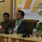 Ketua Umum DPP PPP, Romahurmuzziy saat menjadi dosen tamu di Fakultas FISIP Universitas Airlangga (Unair) Surabaya. 