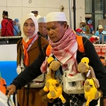 Salah satu jemaah haji yang sudah tiba di tanah air. Foto: MCH 2026