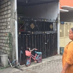Lokasi kericuhan yang menggegerkan warga di Jalan Tambak Dalam Baru Gang 10 Melati, Surabaya.