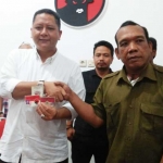 Maranatha mengembalikan KTA PDIP miliknya ke Whisnu.