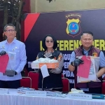 Direktur Tindak Pidana PPA-PPO Bareskrim Polri, Brigjen Pol. Nurul Azizah (tengah), dalam konferensi pers pengungkapan kasus TPPO atau tindak pidana perdagangan orang.
