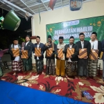 MUI Kecamatan Sukolilo bersama Lembaga Dakwah Rahmatan Lil Alamin (LDRA) menggelar acara wisuda untuk para dai yang telah menyelesaikan kursus dakwah