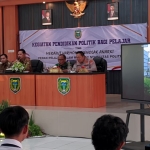 Wali Kota Madiun saat mengisi acara seminar pendidikan poltiik yang mengusung tema 