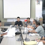 BK DPRD Gresik saat menggelar rapat penanganan perkara dugaan anggota yang melanggar kode etik. Foto: Ist