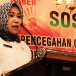 Plt. Inspektur Kota Pasuruan Dra.Hj. Betty Pramindari, M.M. saat membuka sosialisasi.