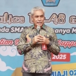 Kepala Dinas Pendidikan Kota Batu, M. Chori saat menghadiri dies natalis SDN Bumiaji. Foto: Instagram Dinas Pendidikan KWB.