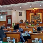 Rapat Paripurna terbuka DPRD Tulungagung dengan agenda pengumuman usulan pengganti pimpinan DPRD sisa masa jabatan tahun 2019-2024.