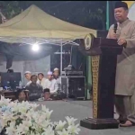 Bupati Majalengka DrsEman Suherman, MM saat menyampikan sambutan dalam acara Haflah Akhirussanah Pondok Pesantren Amanatul Ummah 02 Leuwimunding Majalengka Jawa Barat, Selasa (16/6/2026) malam. Foto: M. Mas