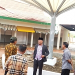H. Syafiuddin, S.Sos ketika melakukan kunjungan ke Tanean Suramadu.