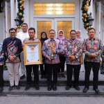 Kota Batu meraih penghargaan Inovative Government Award (IGA) kategori kota terinovatif